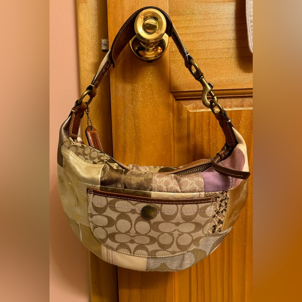 COACH patchwork Shoulder bag.